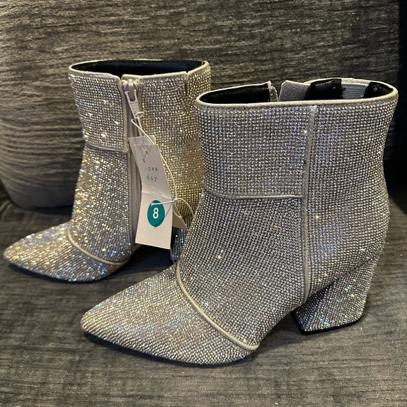a new day Shoes - A New Day Womens Cailin Ankle Boots Silver Gray size 8 NEW